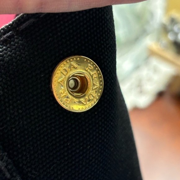 Black Prada Canapa with Pink Interior RARE Design - Picture 16 of 16